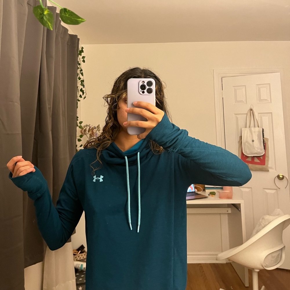 Under armour workout sweatshirt